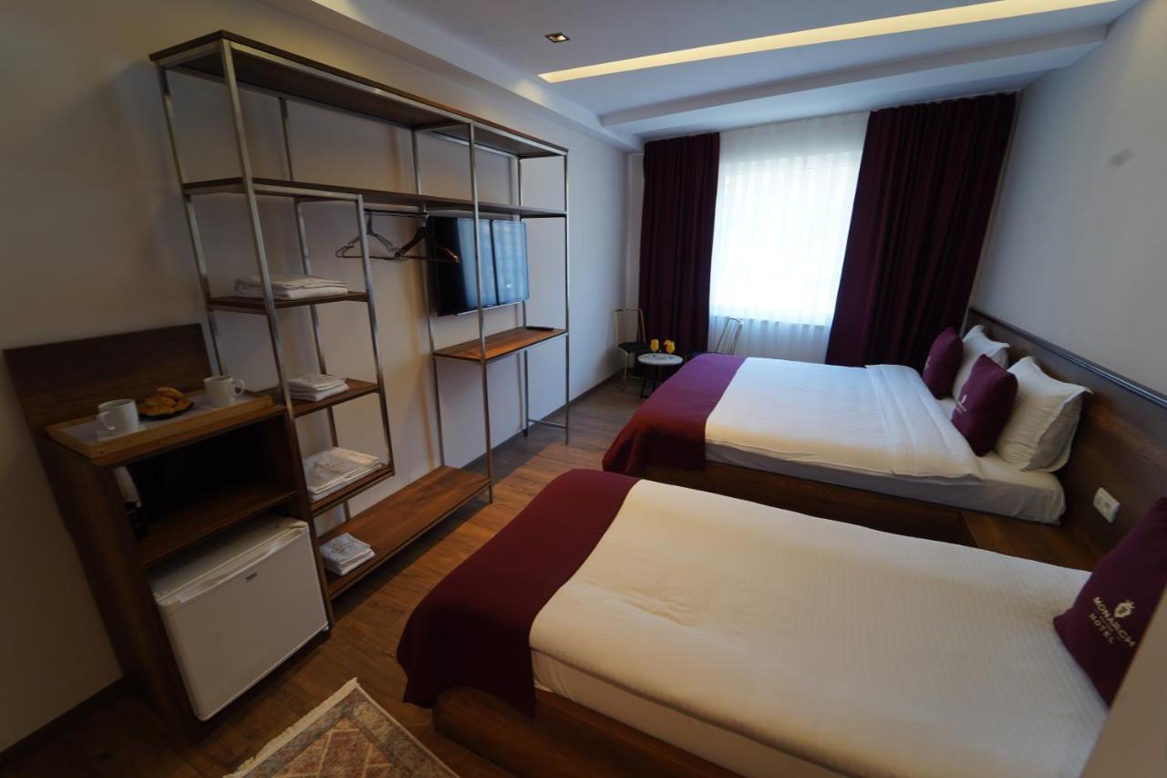 Monarch Hotel Prizren Buitenkant foto