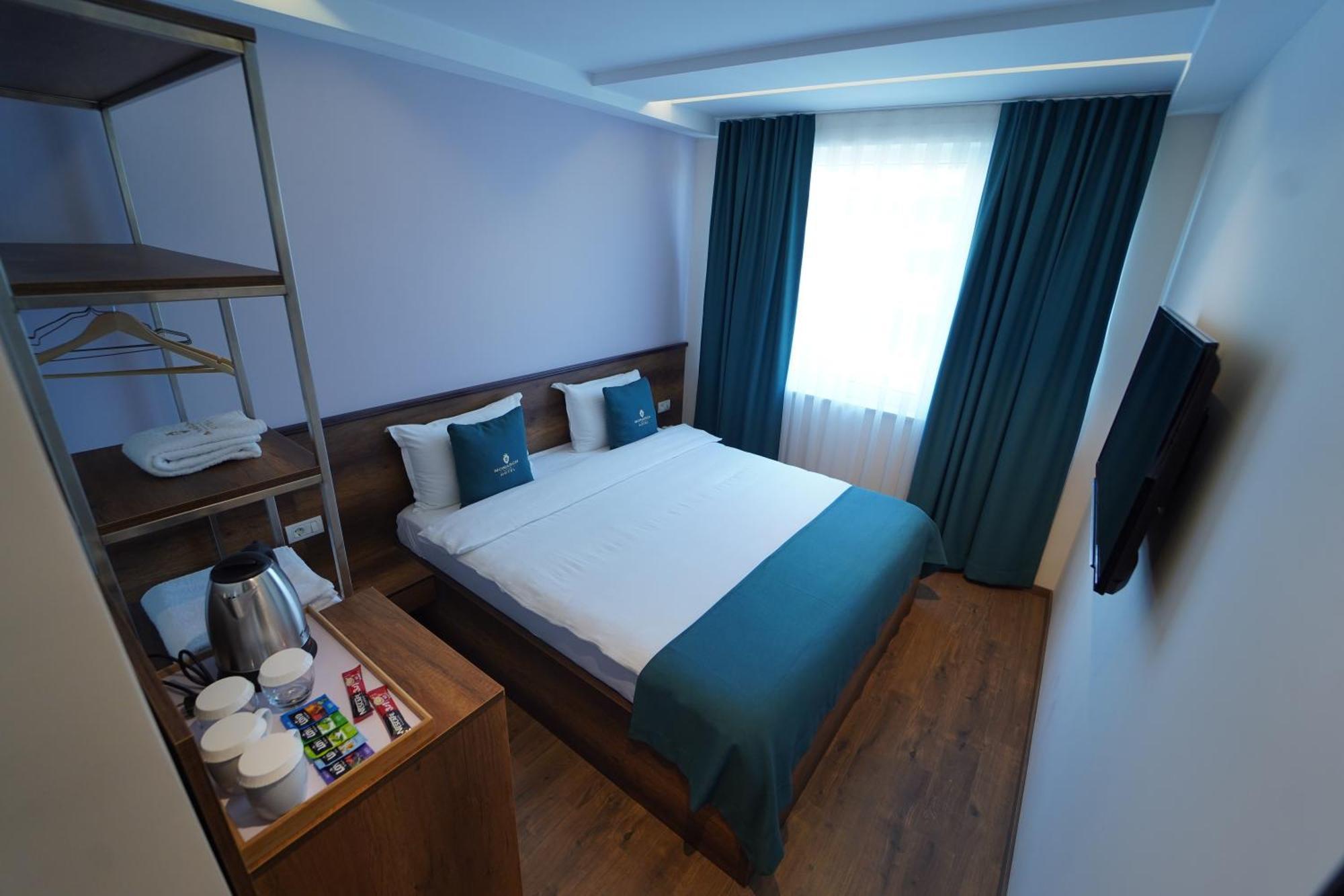 Monarch Hotel Prizren Buitenkant foto