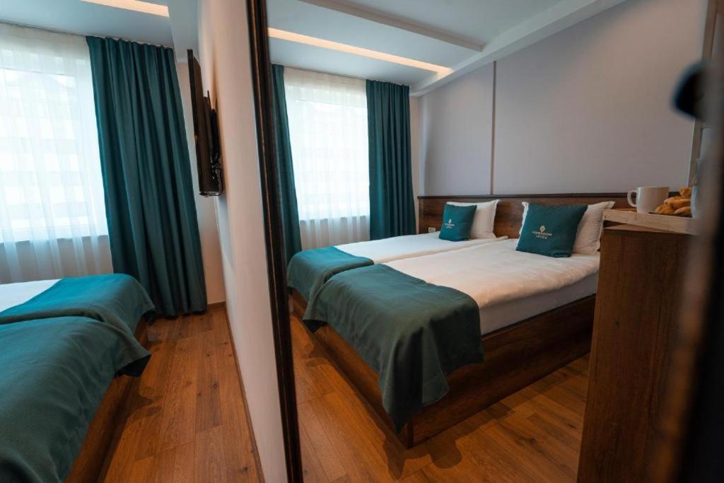 Monarch Hotel Prizren Buitenkant foto